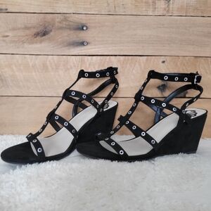 NEW-Fergalicious Empire Wedge Sandal Size-8.5